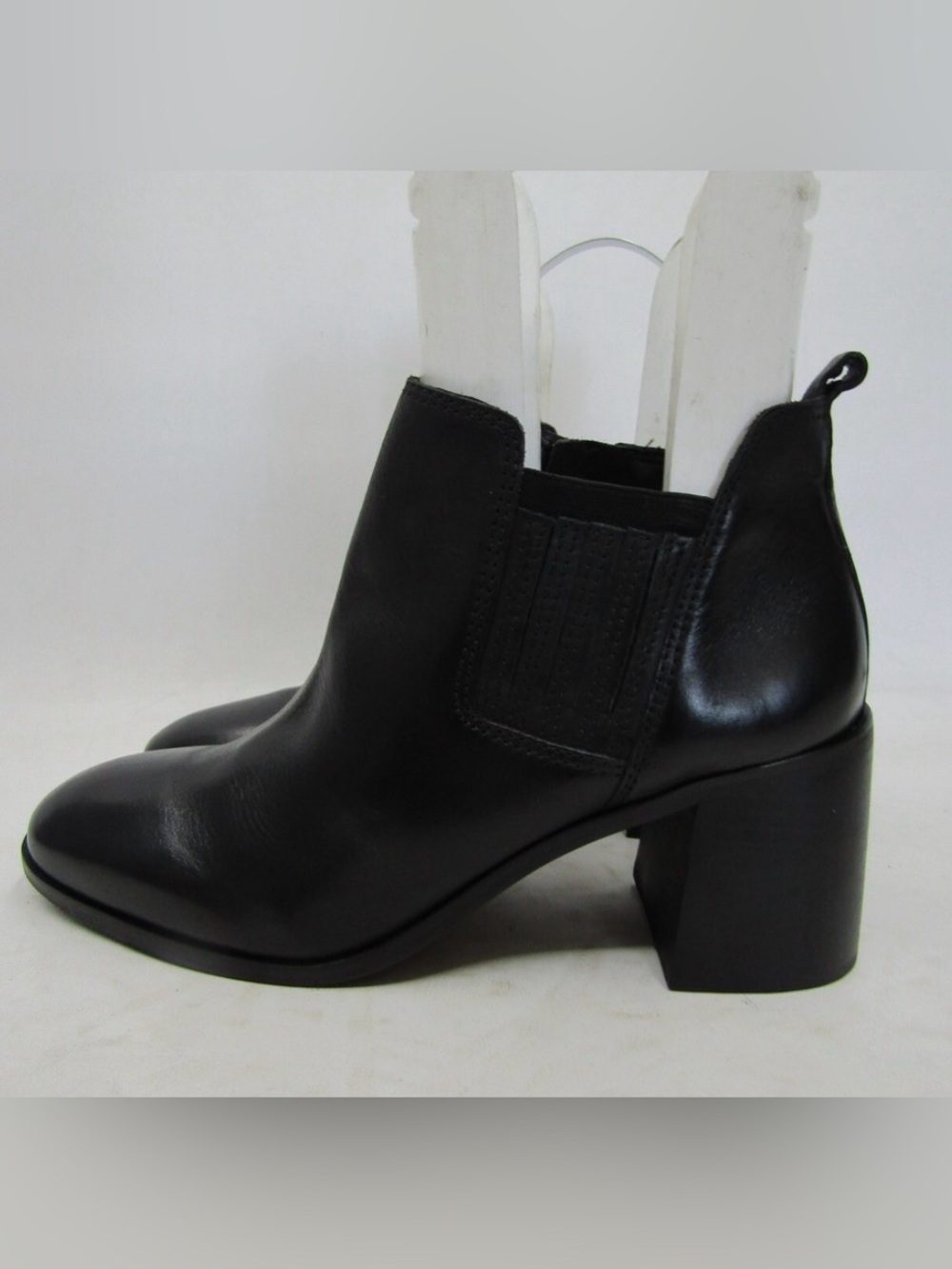 NEW Lucky Brand Black Leather Chelsea Block Heel Ankle Boots Zip-Up - Picture 1 of 9